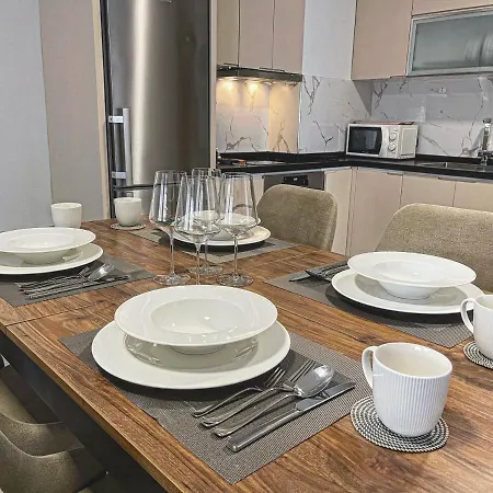 Roes Apartament Tirana