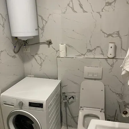 Roes Apartament Tirana