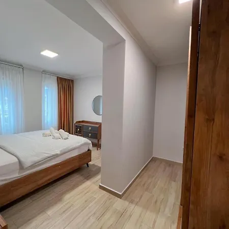 Apartment Roes Tirana